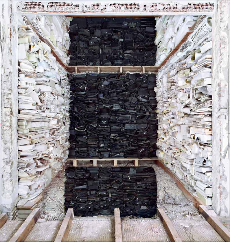 Marjan Teeuwen, Destroyed House 1 , 2007.