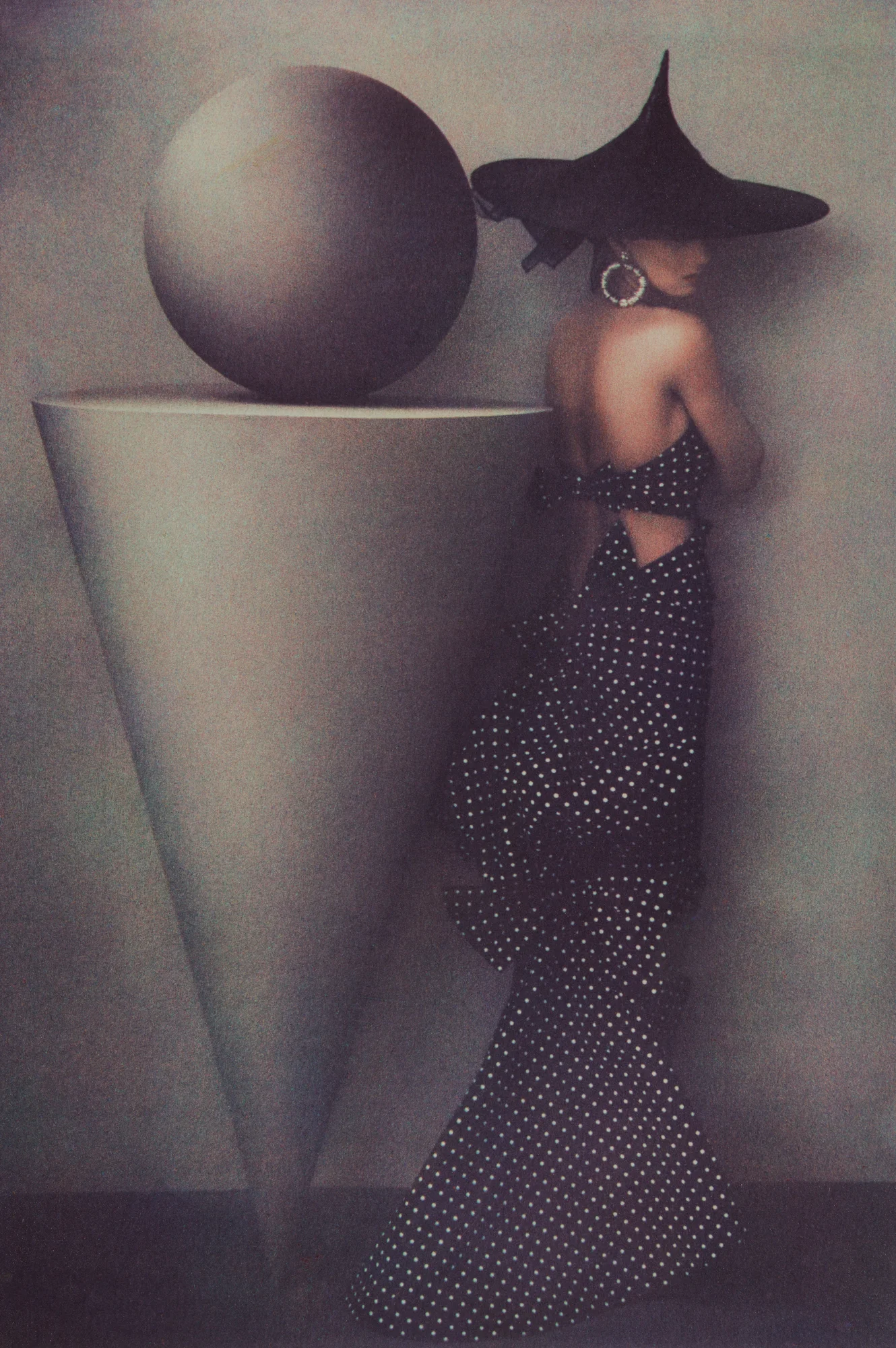 SHEILA METZNER (American, born 1939), Uma in Dress by Patou , 1986. Pigment print, 62.7 × 41.8 cm (24 11⁄16 × 16 7⁄16 in.) Los Angeles, J. Paul Getty Museum. Purchased with funds provided by the Photographs Council, 2016.90. © Sheila Metzner