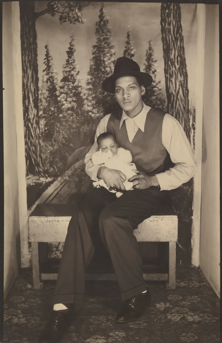 Unknown American maker. Studio Portrait, 1940s–50s. Gelatin silver prints. The Metropolitan Museum of Art, New York, Twentieth-Century Photography Fund, 2015, 2017. Image courtesy: The Metropolitan Museum of Art
