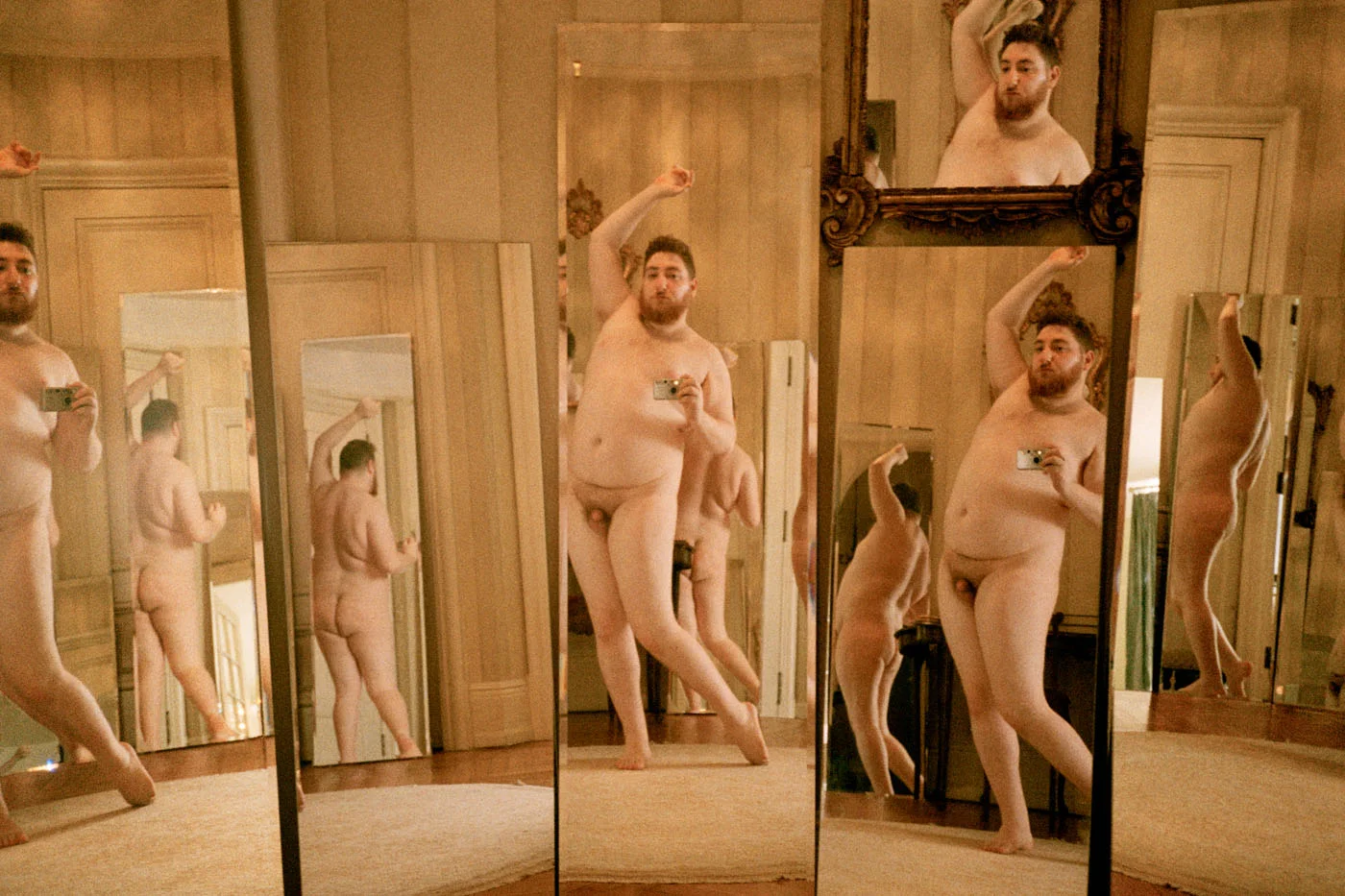 ©Ryan McGinley, Hunter, 2018 c-print 27 x 40 inches, 69 x 102 cm Edition of 3