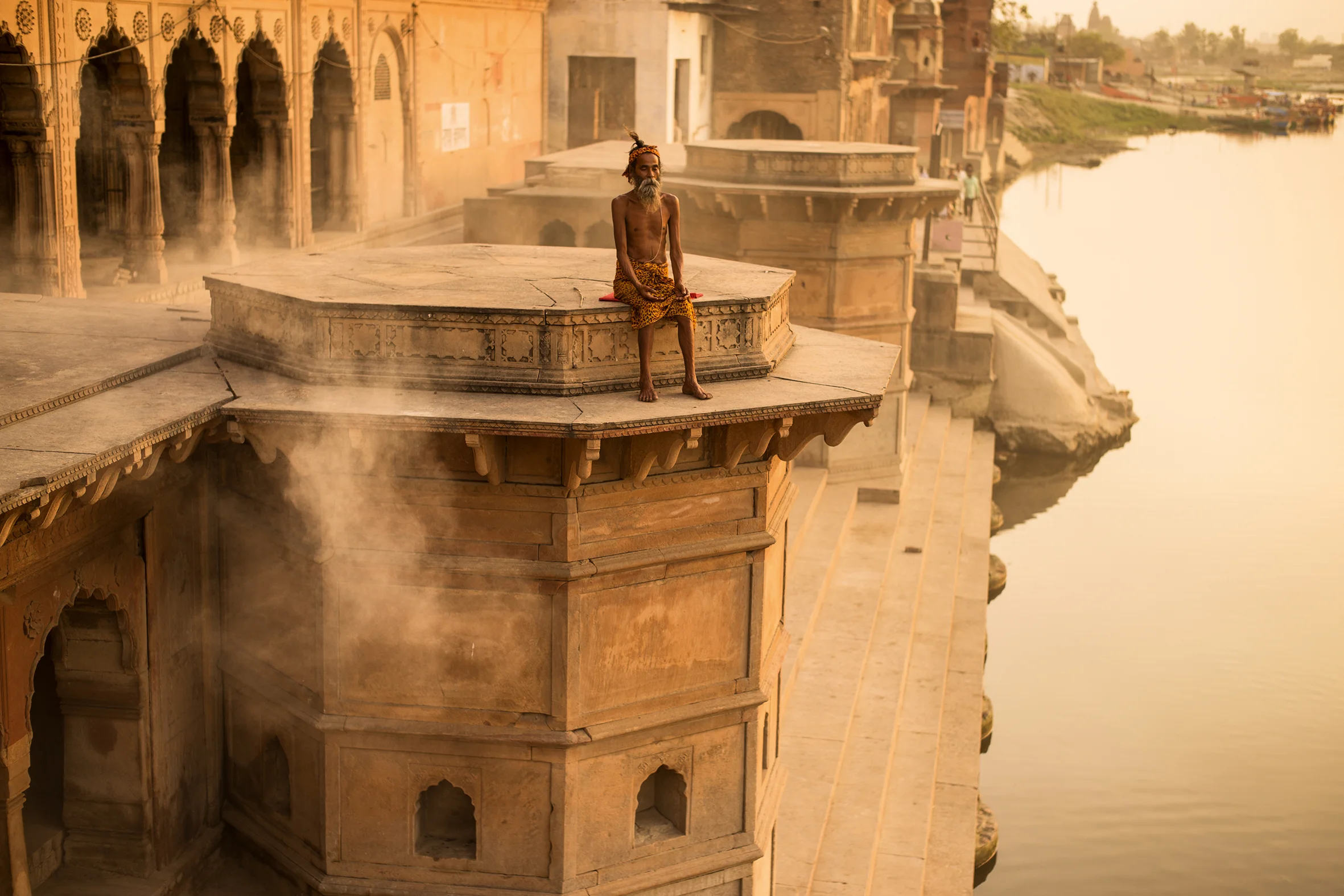 3_Meditation on the Yamuna River at Keshi Ghat in Vrindavan. © Andy Richter