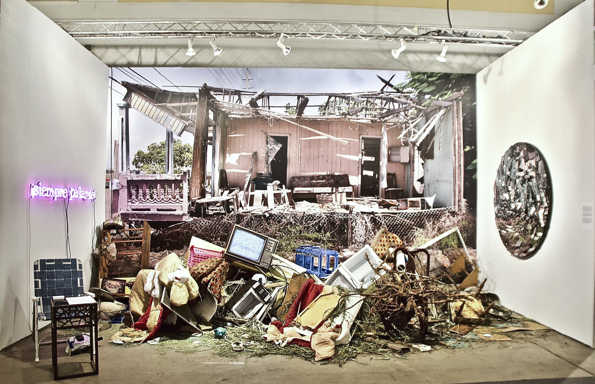 Photo of Dzine Rolón’s work © Ruben Natal-San Miguel