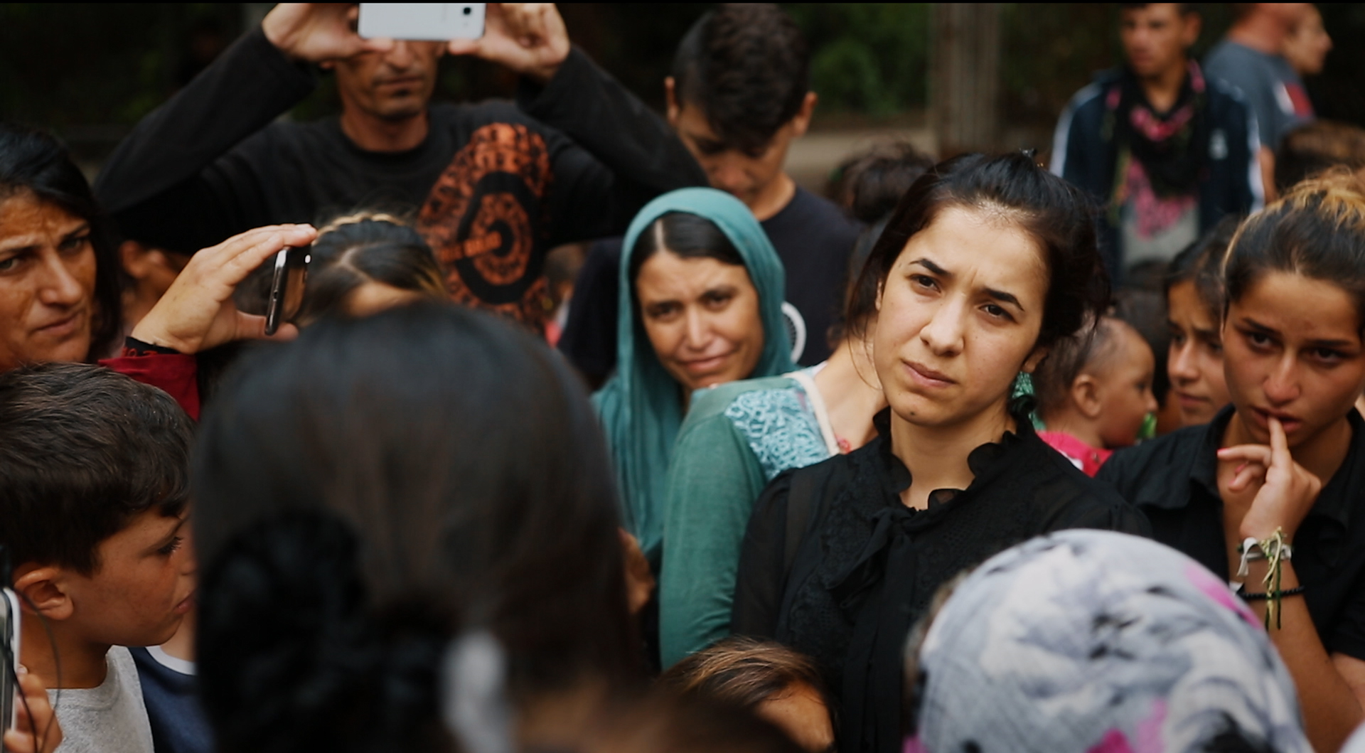 Nadia Murad visits a Yazidi refugee camp in Greece. © Oscilloscope