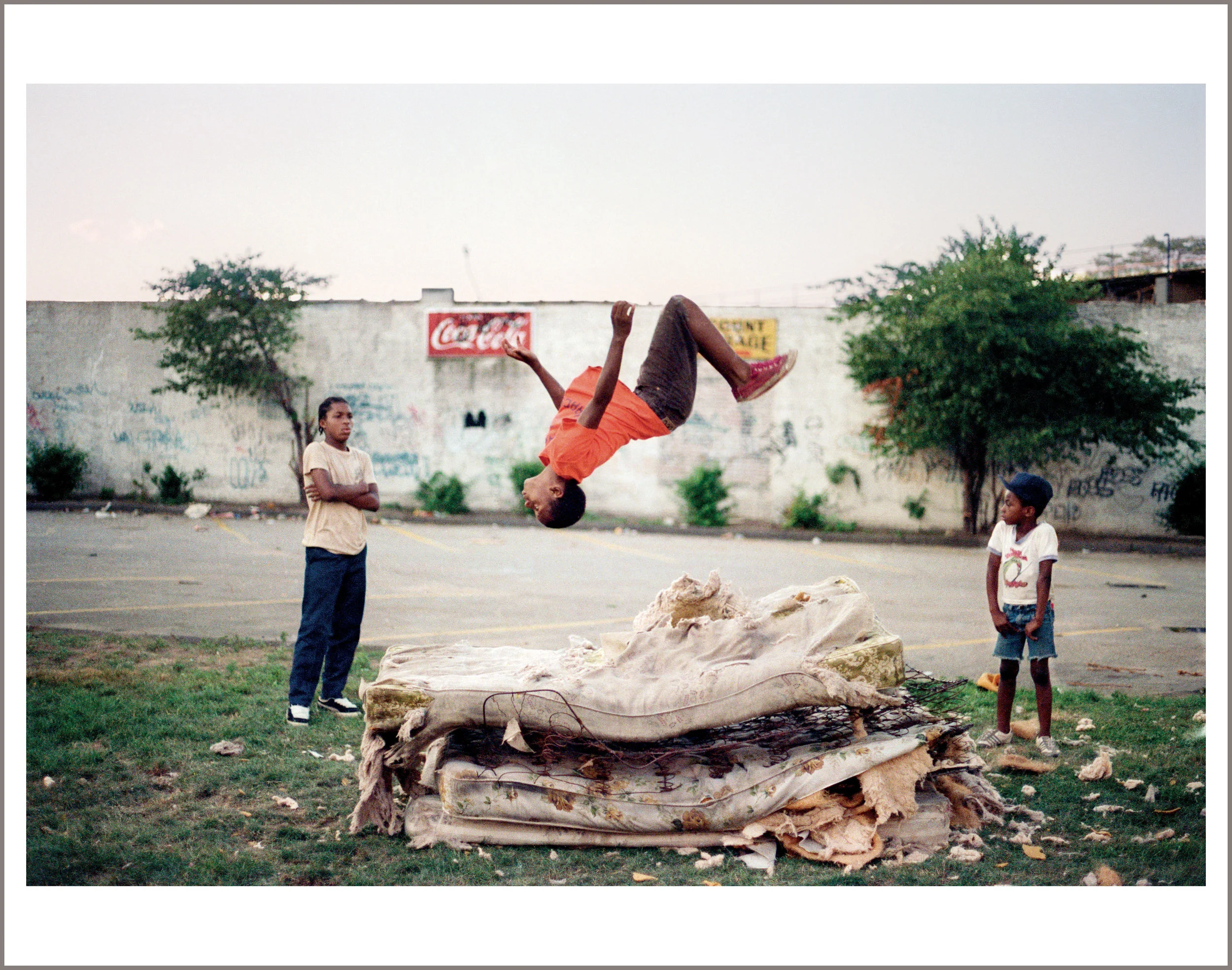 Flying High, Brooklyn, 1982 © Jamel Shabazz