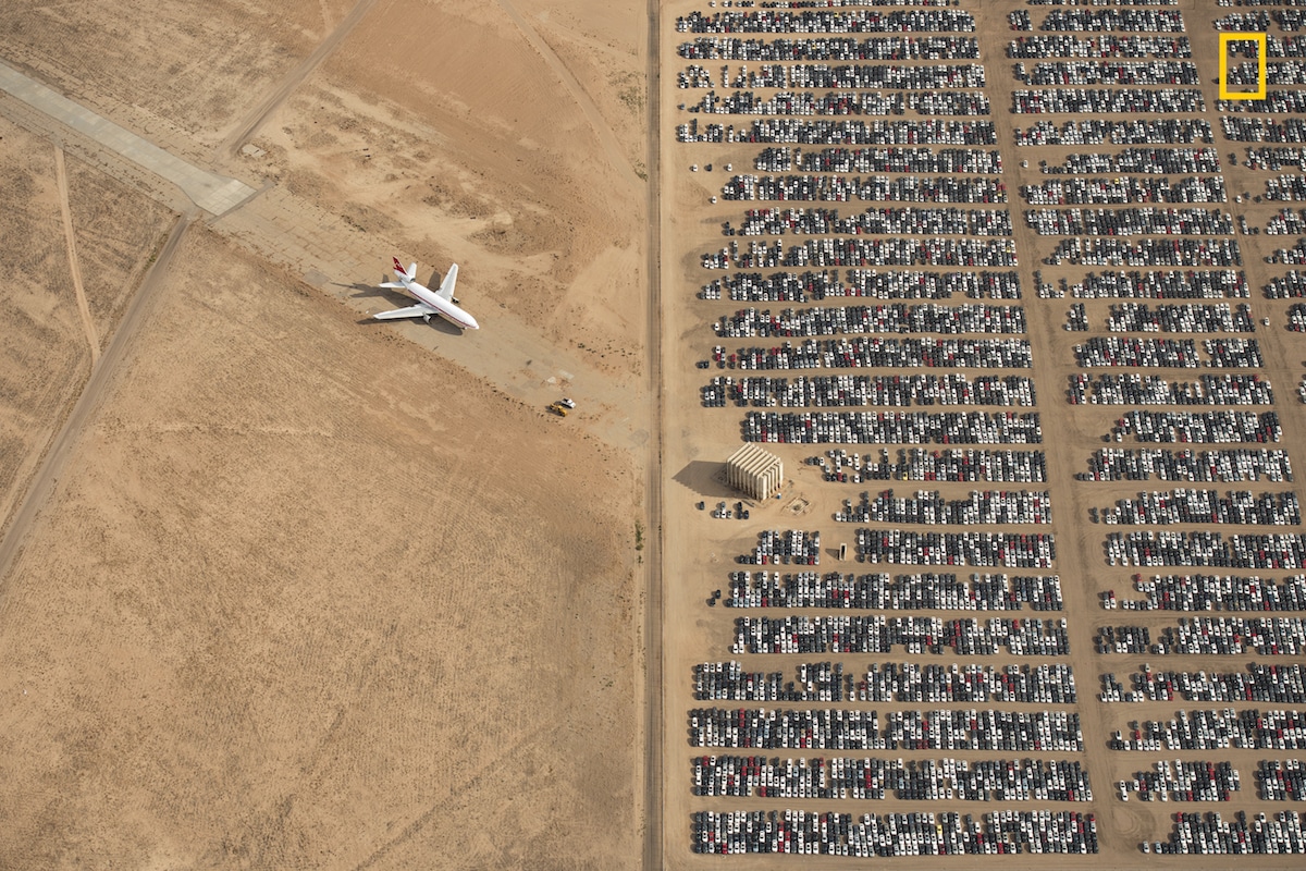“Unreal” Grand Prize Winner. First place, Places. “Thousands of Volkswagen and Audi cars sit idle in the middle of California’s Mojave Desert. Models manufactured from 2009 to 2015 were designed to cheat emissions tests mandated by the U.S. Environmental Protection Agency. Following the scandal, Volkswagen recalled millions of cars. By capturing scenes like this one, I hope we will all become more conscious of and more caring toward our beautiful planet.” (Photo and caption by Jassen Todorov / 2018 National Geographic Photo Contest)