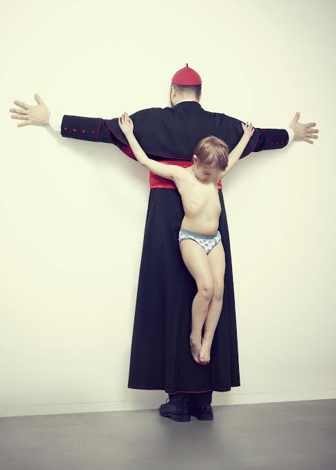  Image from the series  The Untouchables  © Erik Ravelo 
