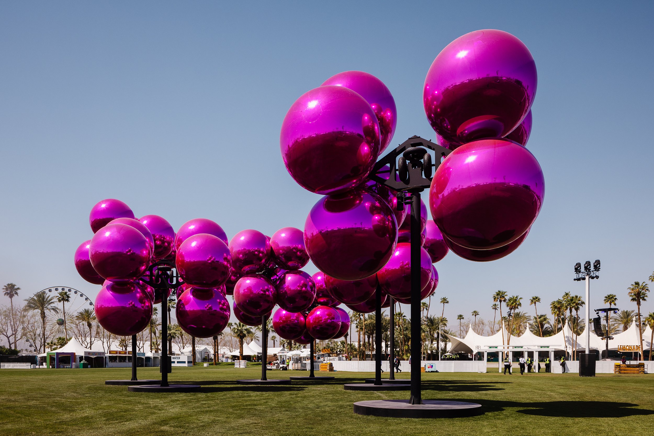 ​​Coachella Valley Music and Arts Festival 2023 installation view of Vincent Leroy, Molecular Cloud, photo by Lance Gerber, courtesy Coachella (2).jpg
