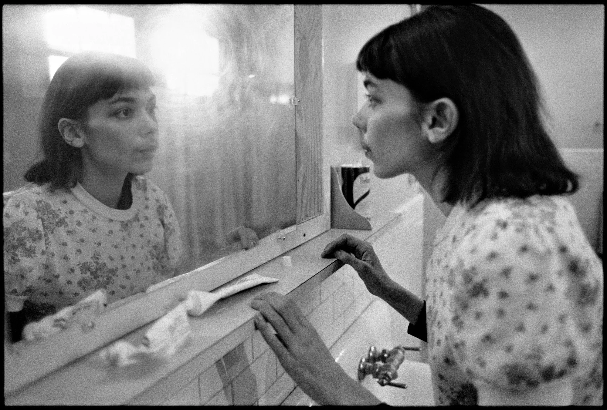Mary Ellen Mark: Ward 81 | Albin O. Kuhn Library Gallery — Musée Magazine