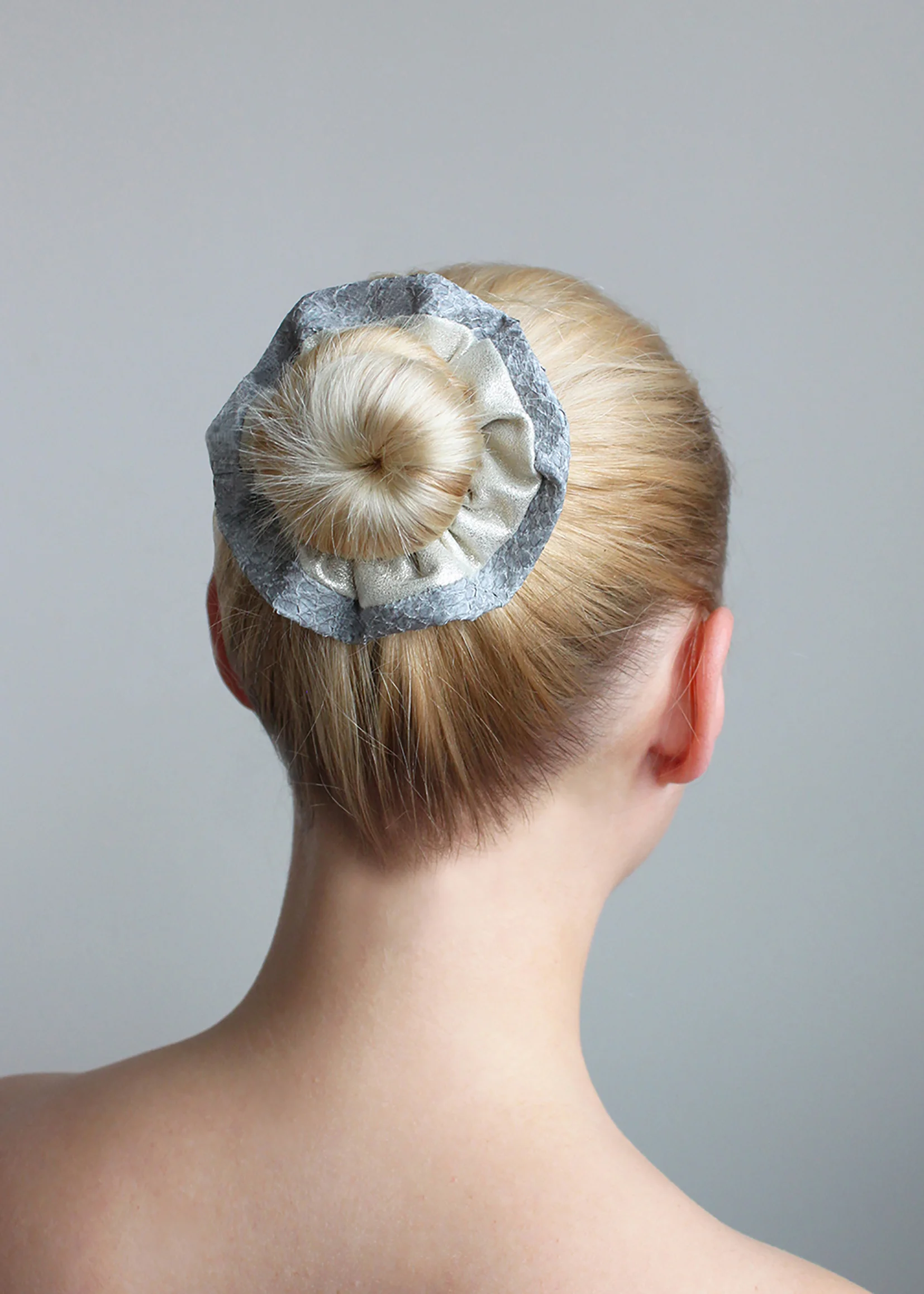 scrunchie_modell kopi.jpg