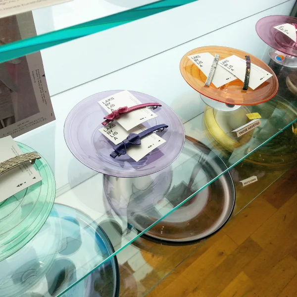  LAKS BY LISA STORE DISPLAY