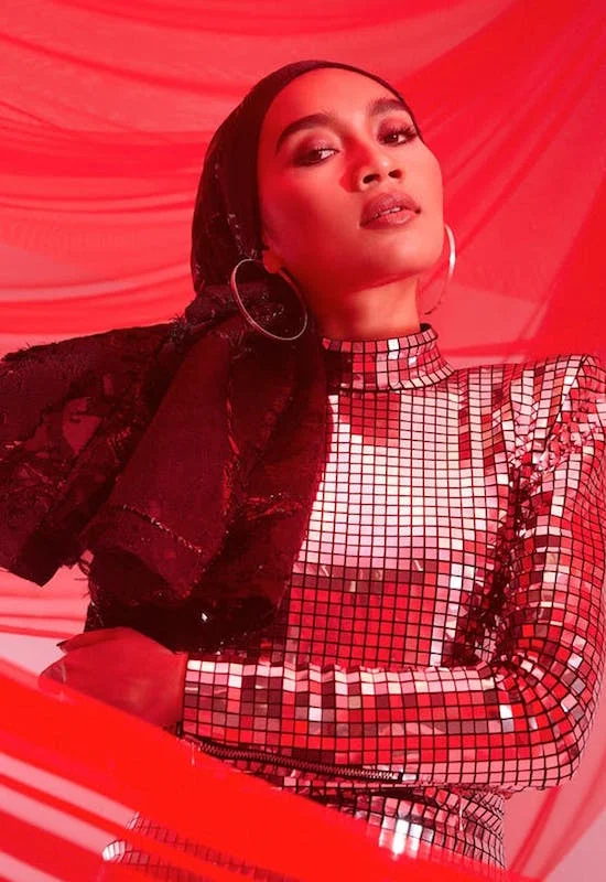 Yuna voit “Rouge” et met du flow dans son R&amp;B