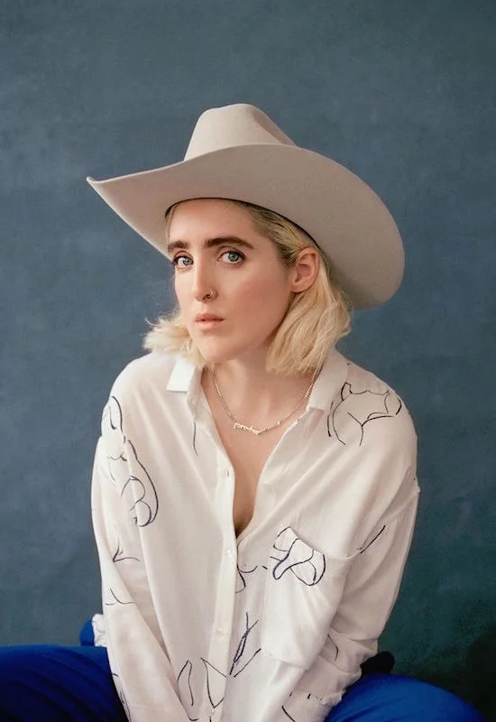 Shura dévoile une histoire passionelle avec tendresse