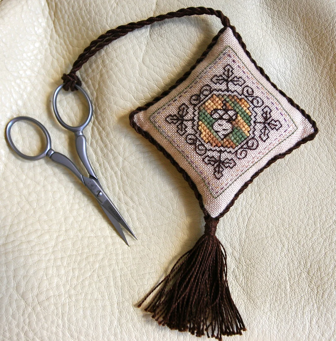 Acorn Scissors FOB