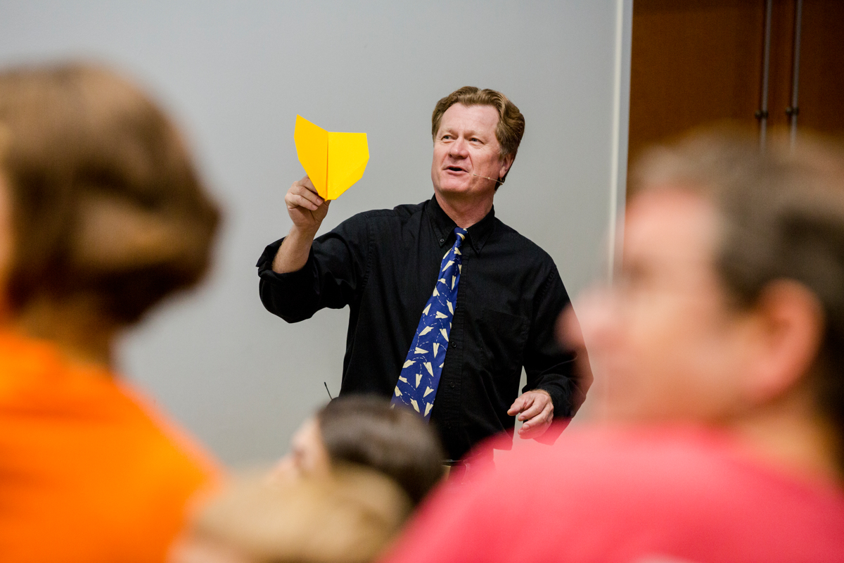 2017-Paper-Airplane-0074.jpg