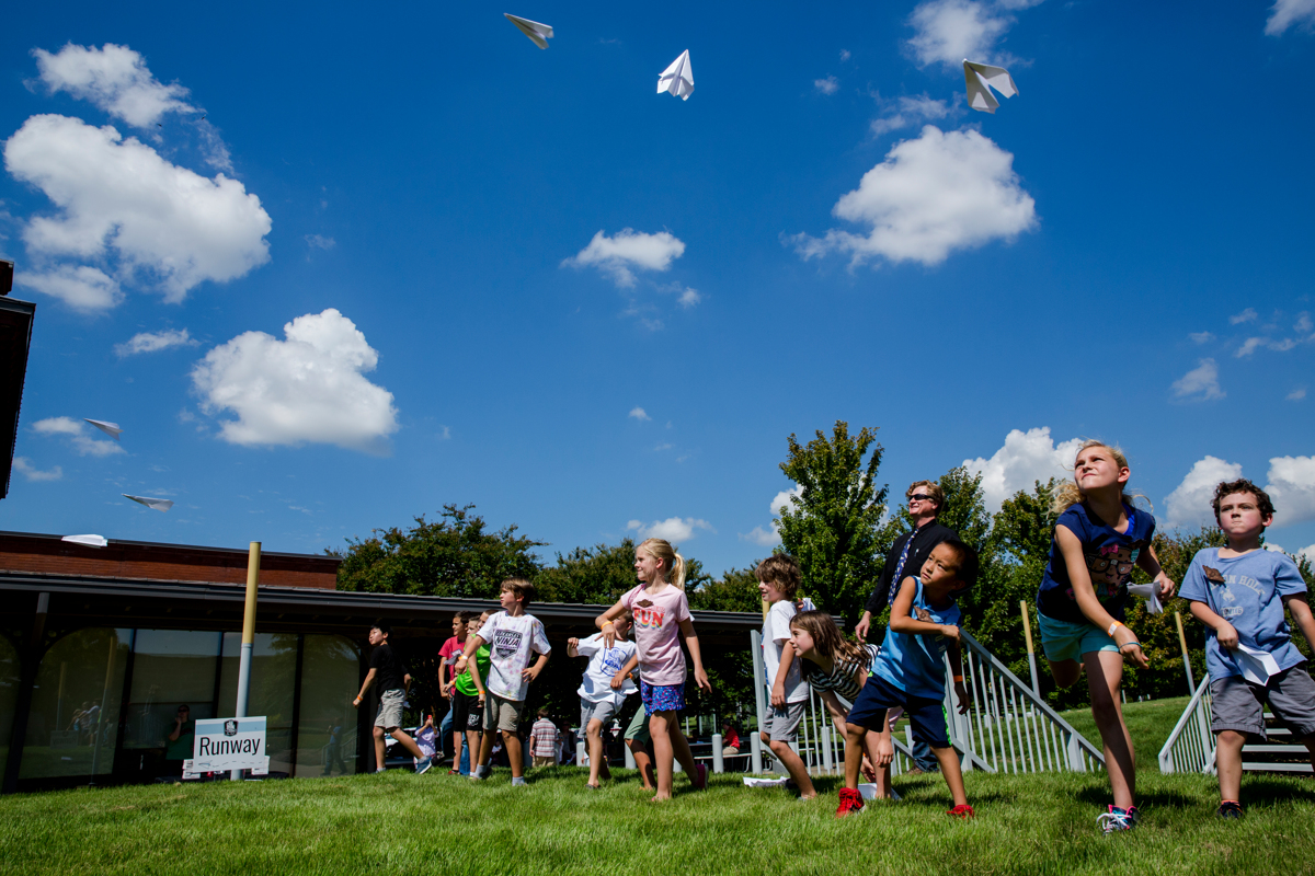 2017-Paper-Airplane-0902A.jpg
