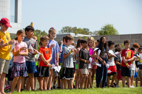 2019 Paper Airplane-0400.jpg