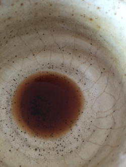 The last drop of a 2008 Shou Puerh I drank while writing this tea information blog post.