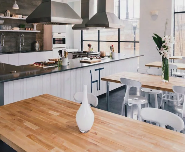 CleanKitchen_2 (1).jpg