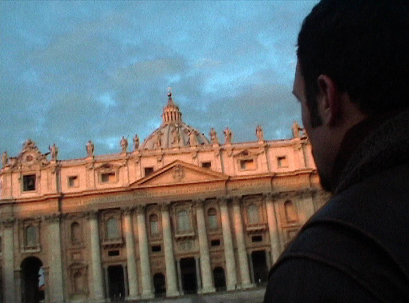 Davanti alla basilica di San Pietro