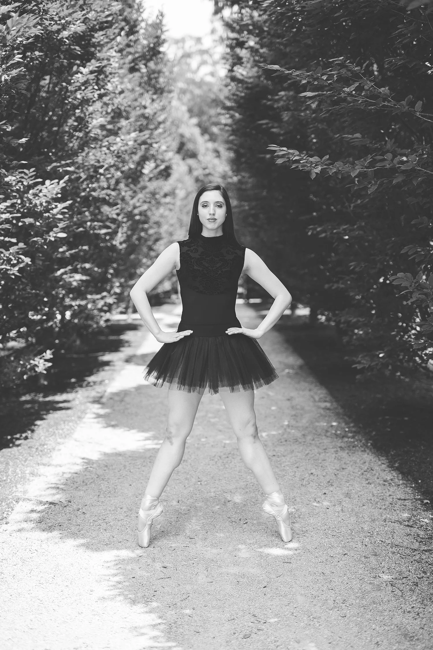 girl stand on pointe at franklin park conservatory in columbus ohio