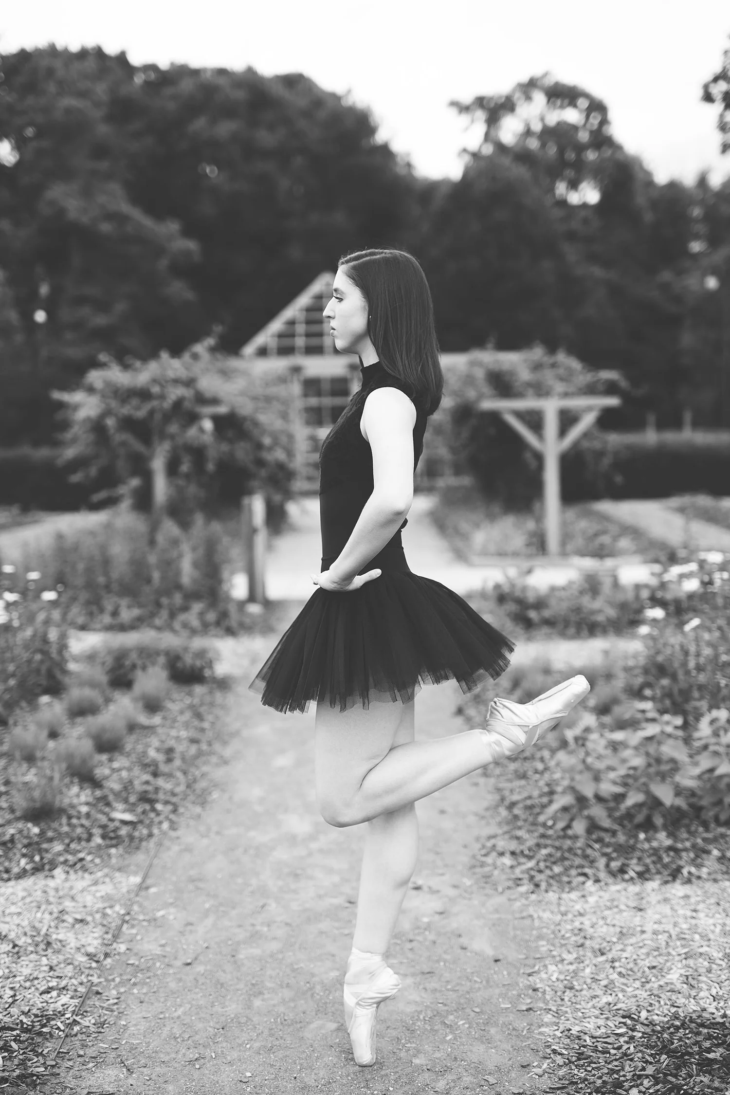Ava B&W (14 of 25).jpg