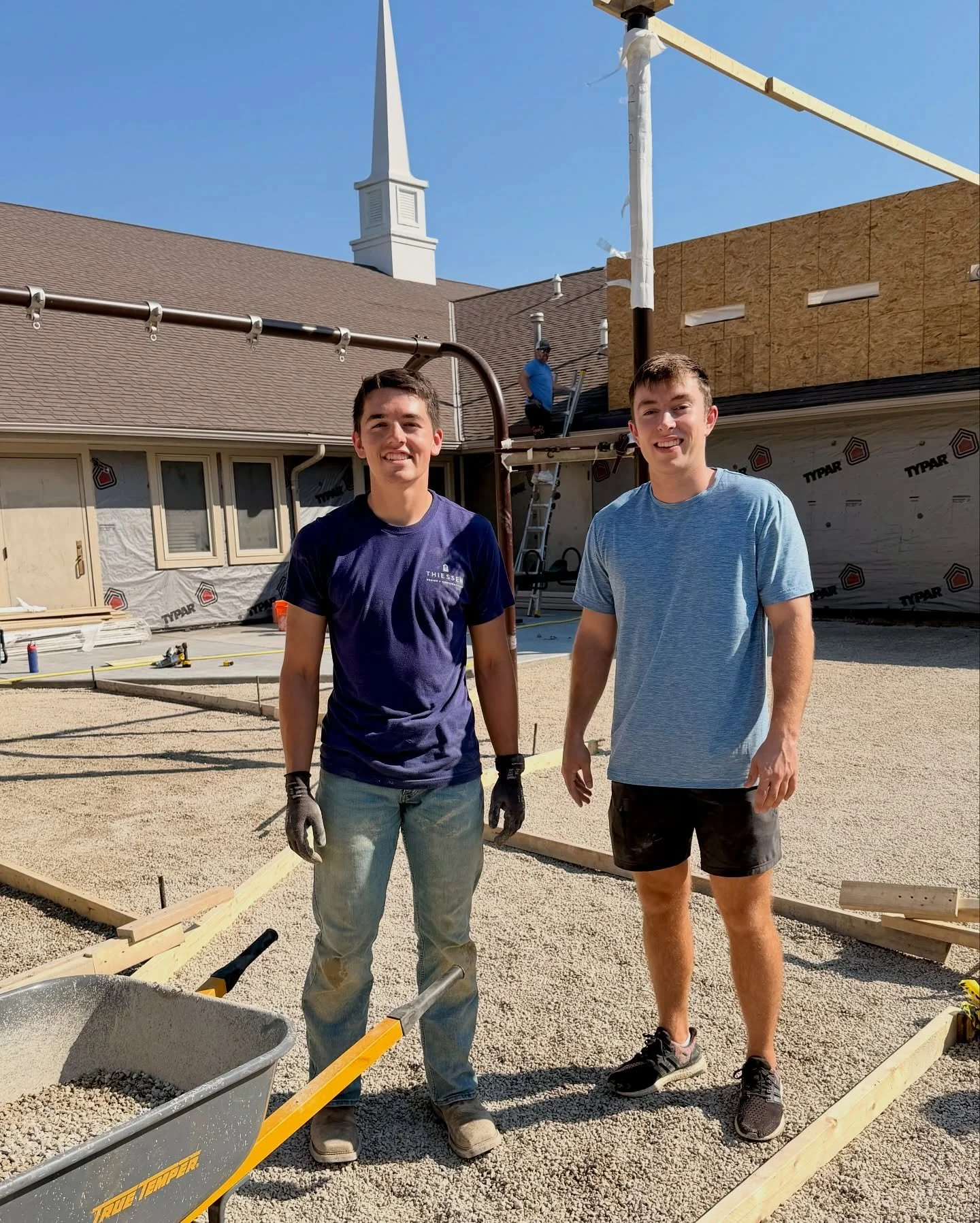 Supporting our Manhattan community is always one of our top priorities. Today, we had the opportunity to serve Faith Manhattan Church aiding them in building a new playground area for kids! We are so thankful for the incredible churches in Manhattan 
