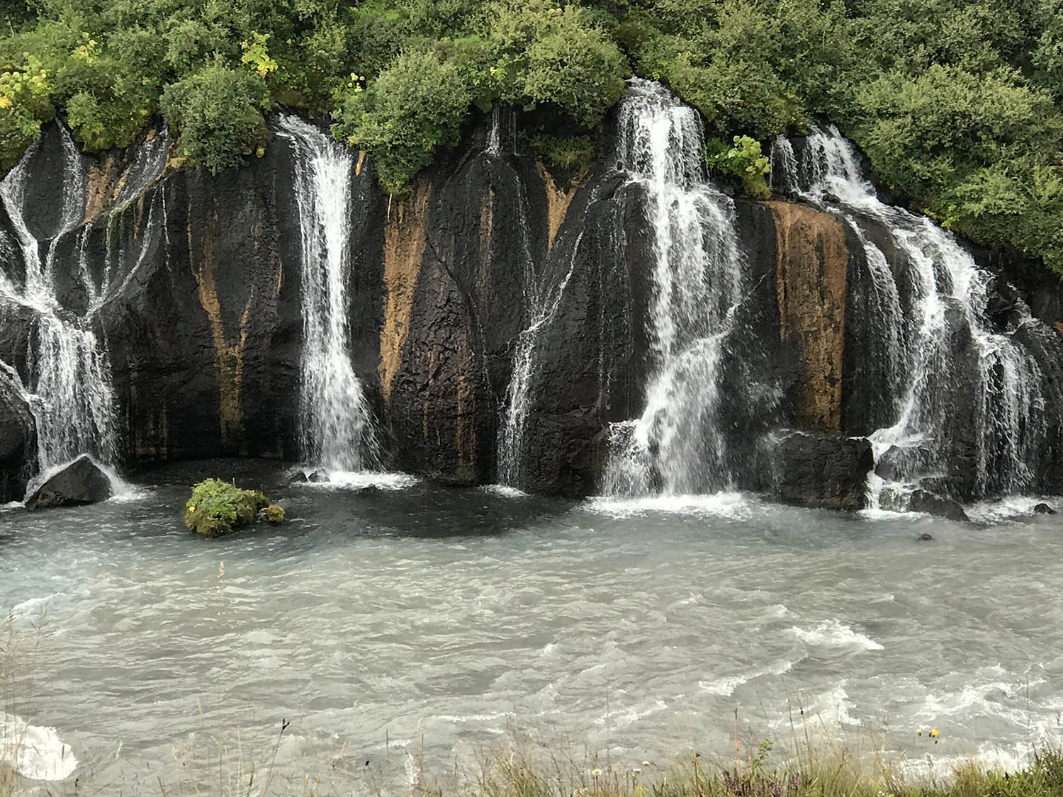 hraunfossar.jpg