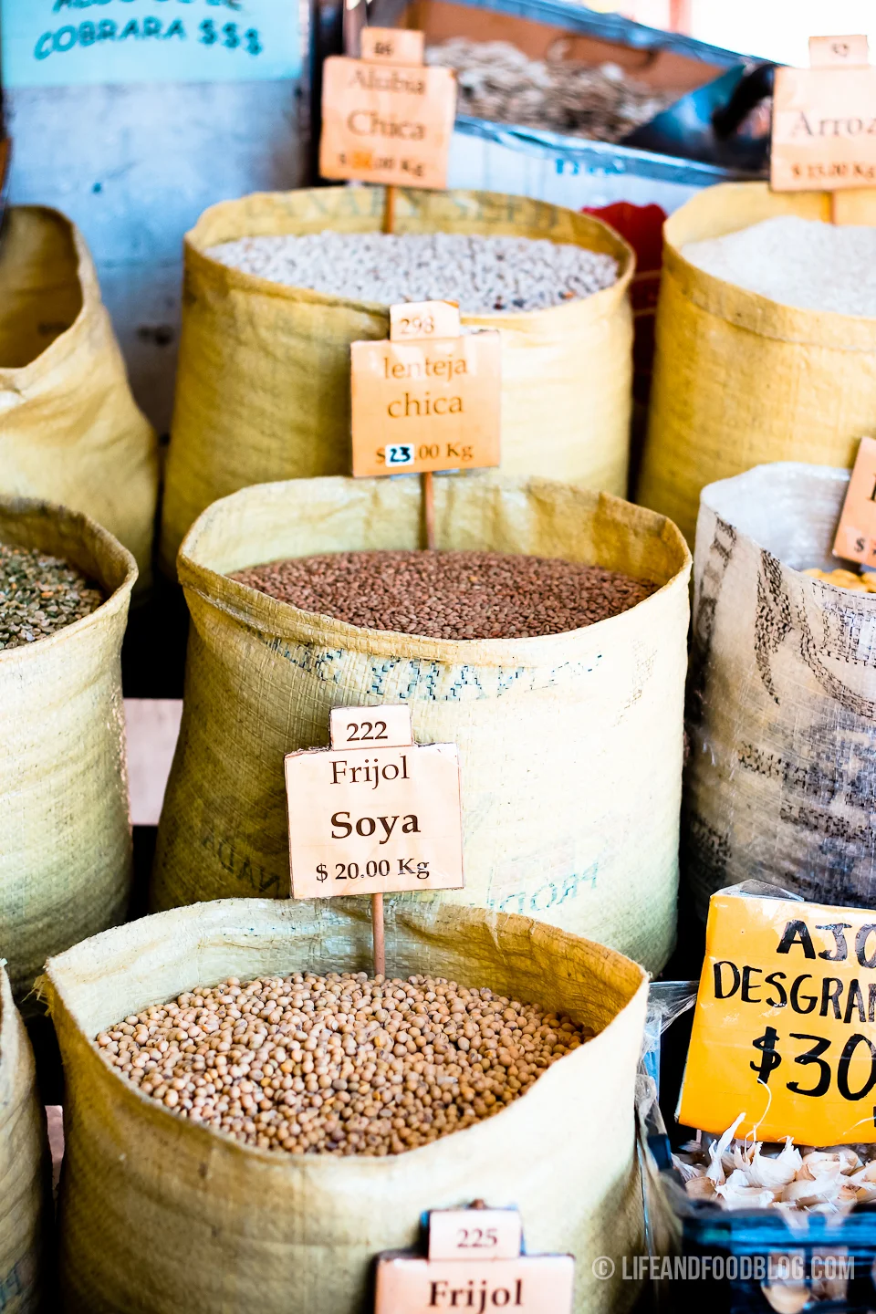 Mercado Hidalgo: A whirlwind of aromas, colors and textures