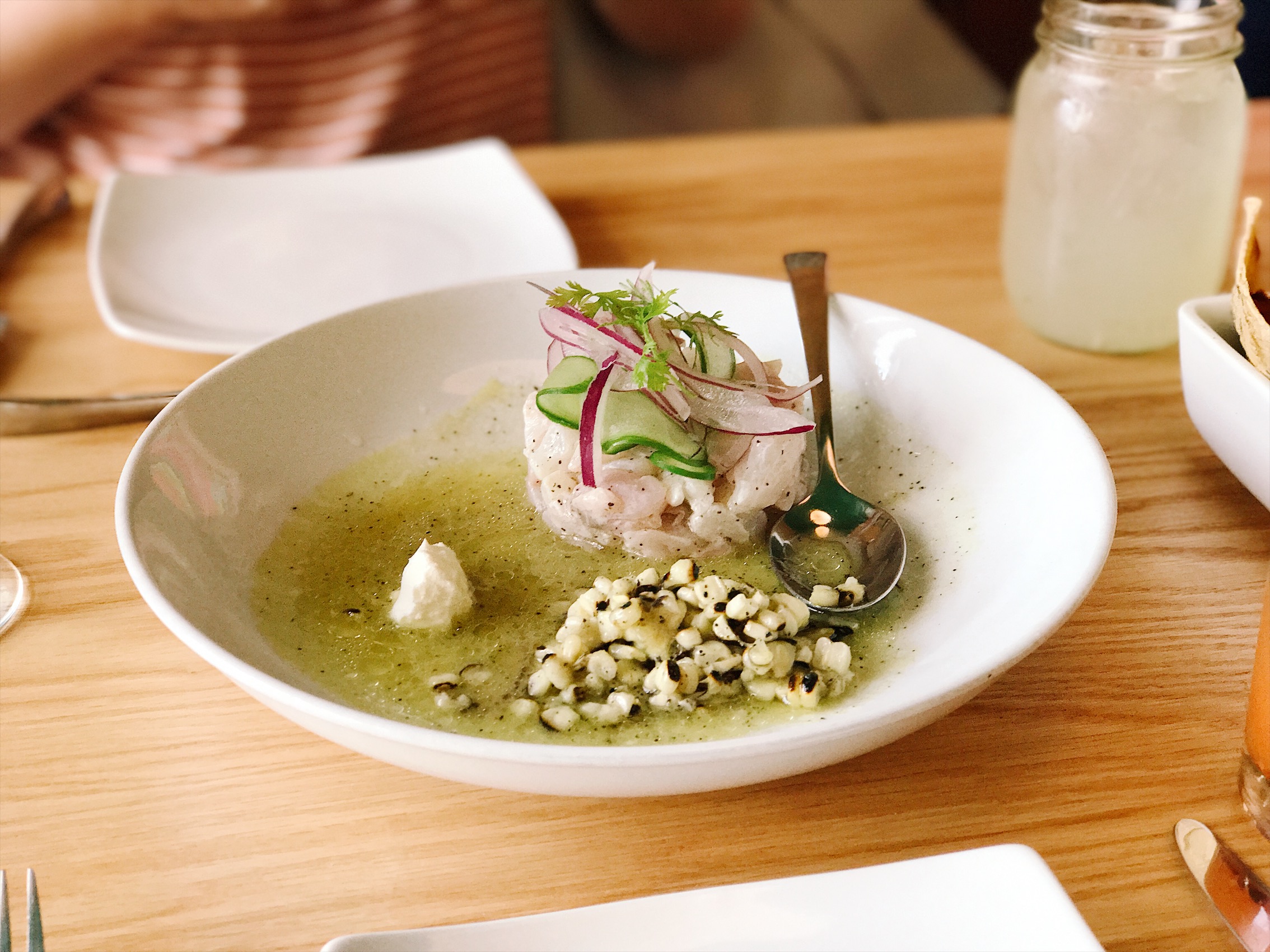 Ceviche con esquites tatemados