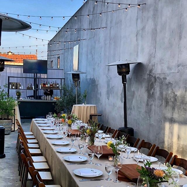 The alley at duo - now booking private events. The perfect spot for an intimate dinner this summer✨ Call or email to inquire (contact info in bio)
#duodinners
#privatedining
#thealleyatduo
#familystyle
#quarenteam