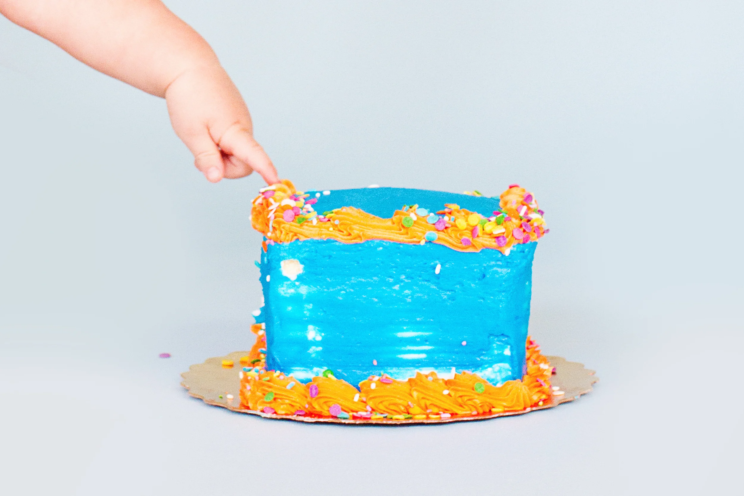 bluecakesmash3.jpg