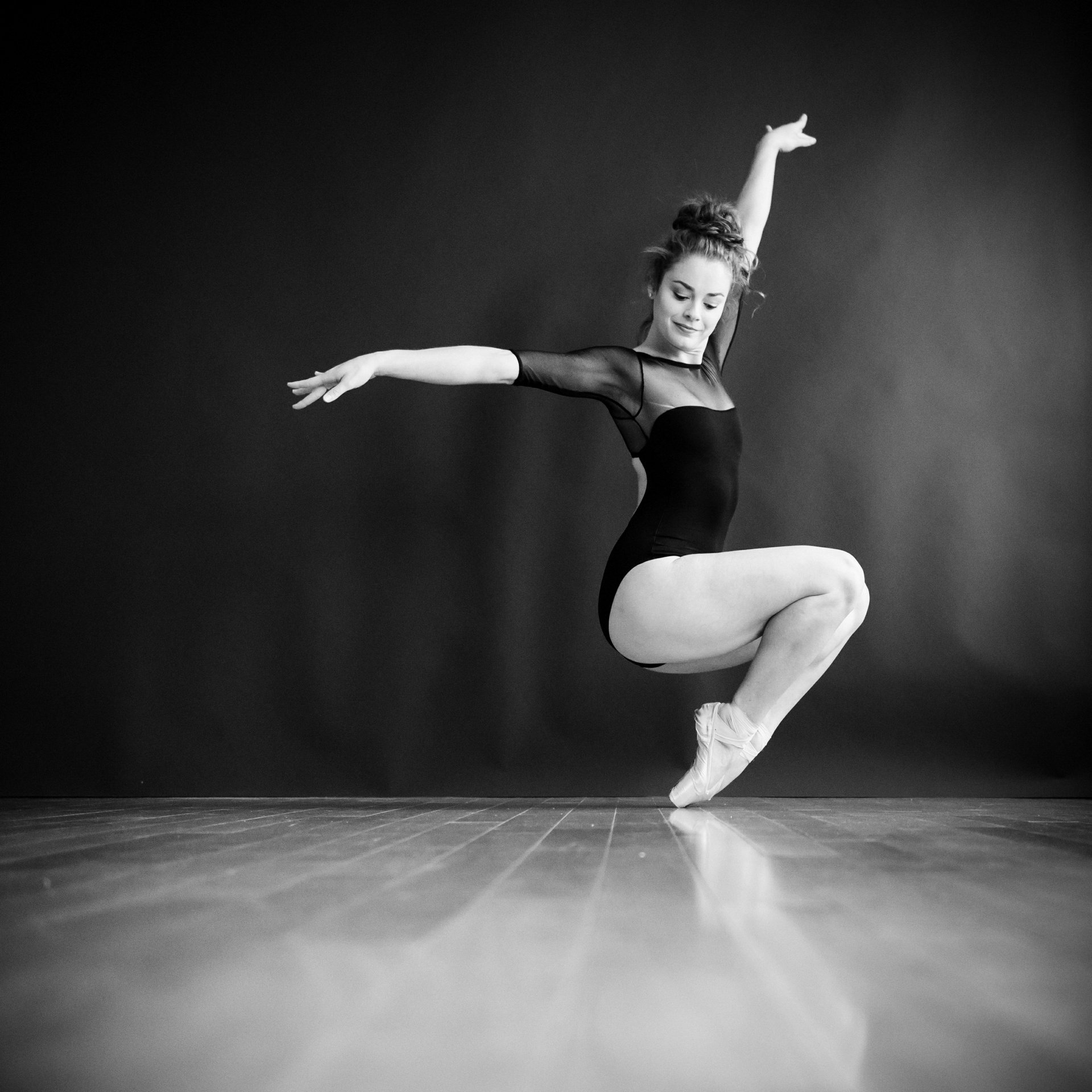 nEO_IMG_Marissa Dance-44-BW.jpg