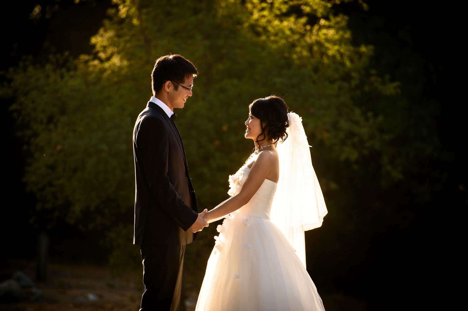 sweet moment between the couple when they are doing pre-wedding shooting