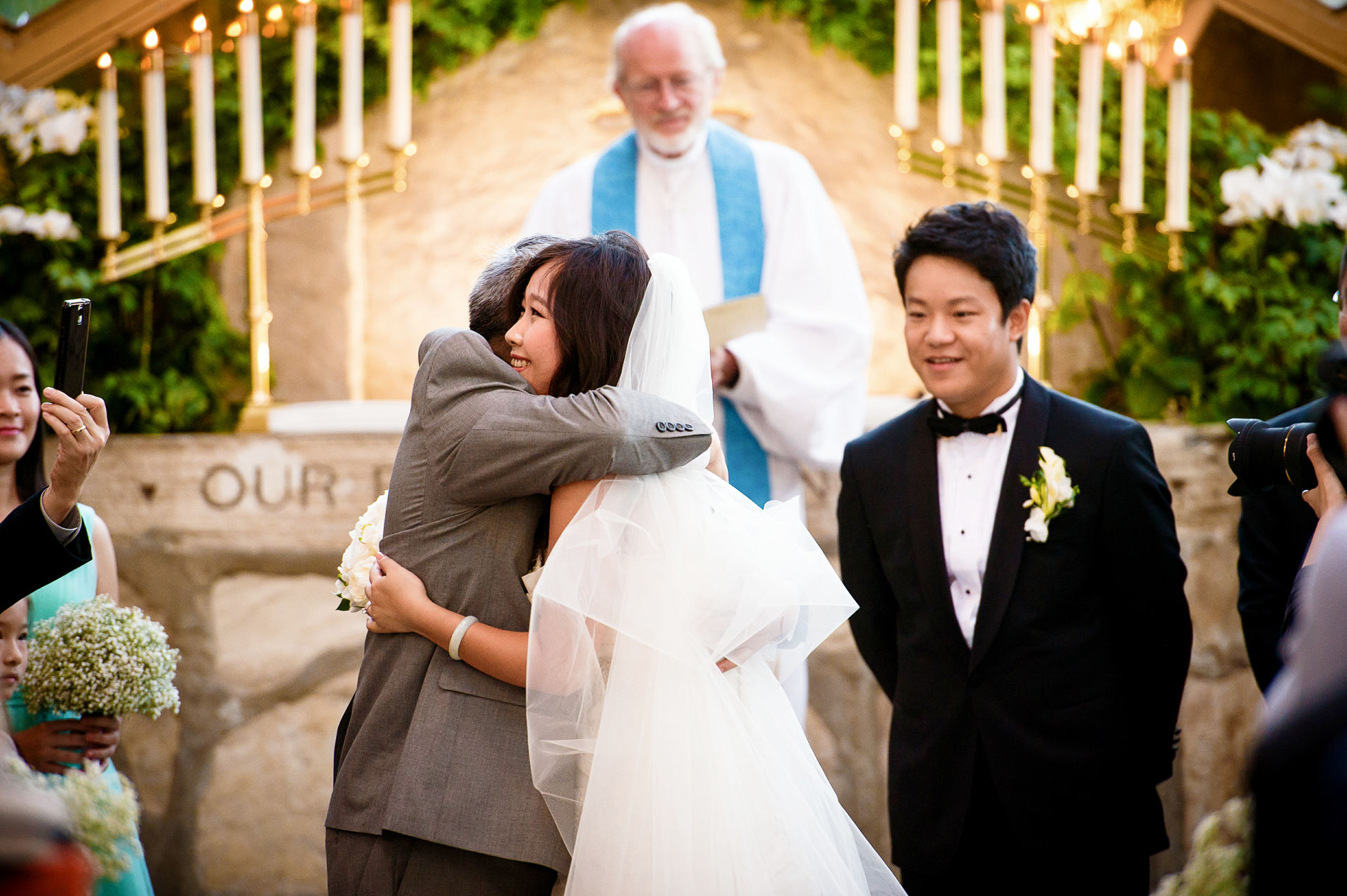 wedding moments at wayfarers chapel