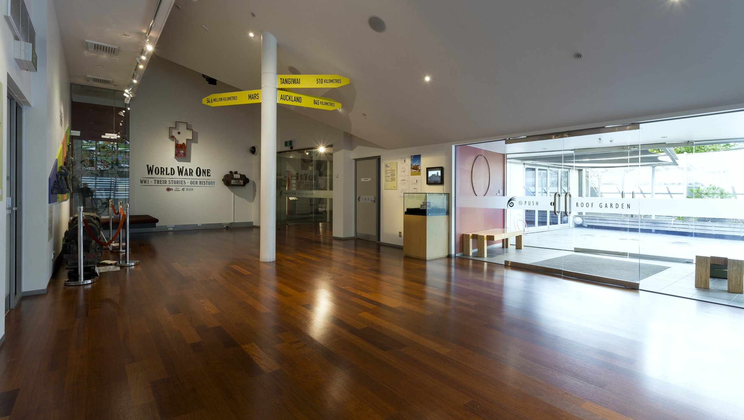Foyer.jpg