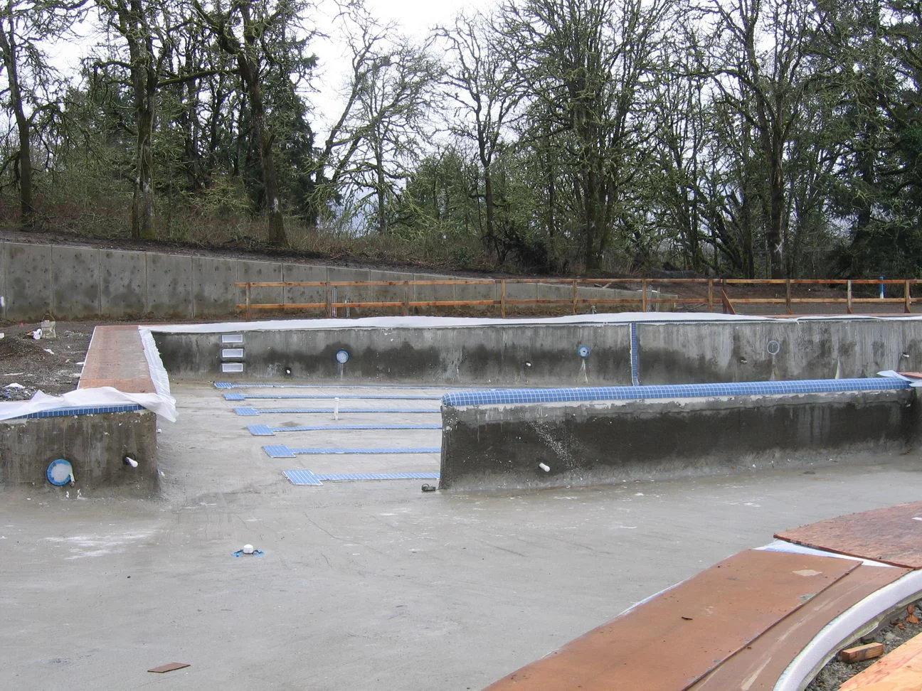 IHCC Retain Walls 021511 small_009.JPG