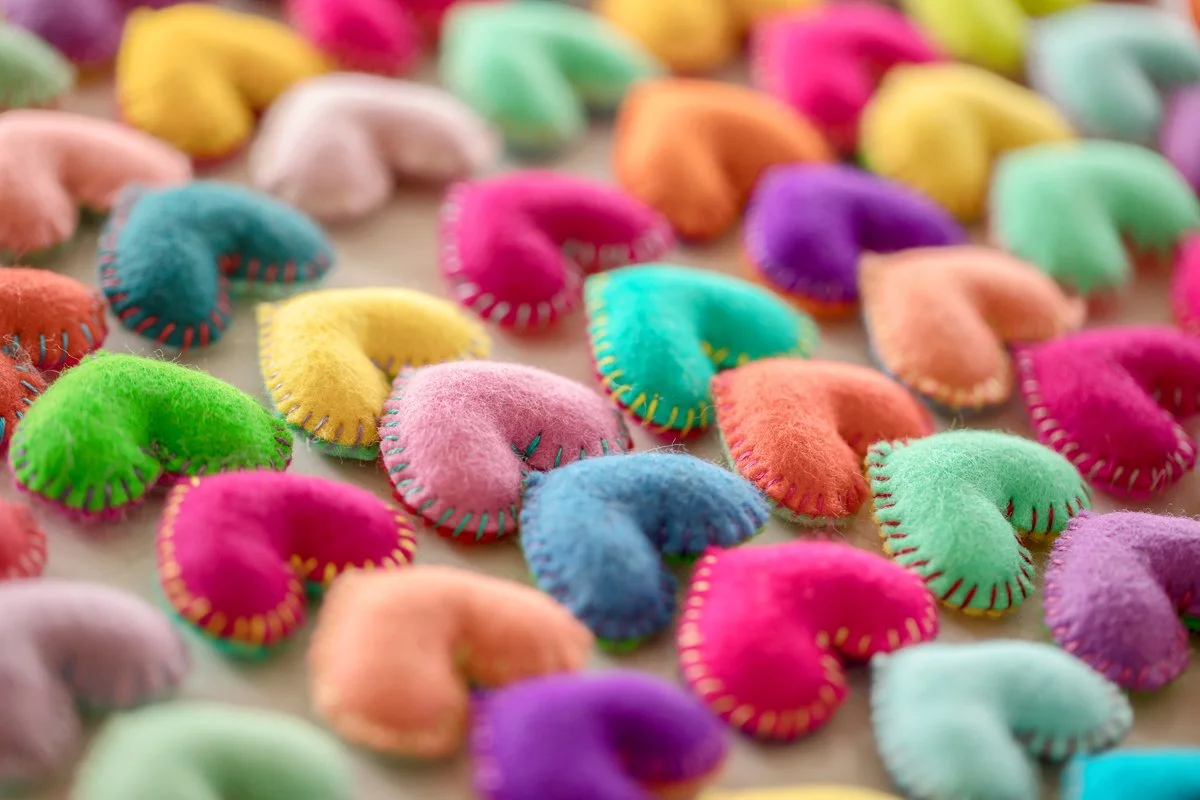 1000 Hearts

1000 Hearts is a social enterprise which encourages kindness through action.
Our global community makes eco-friendly felt pocket hearts which are created and gifted in random acts of kindness.
At the Peace Hub, we will provide materials 