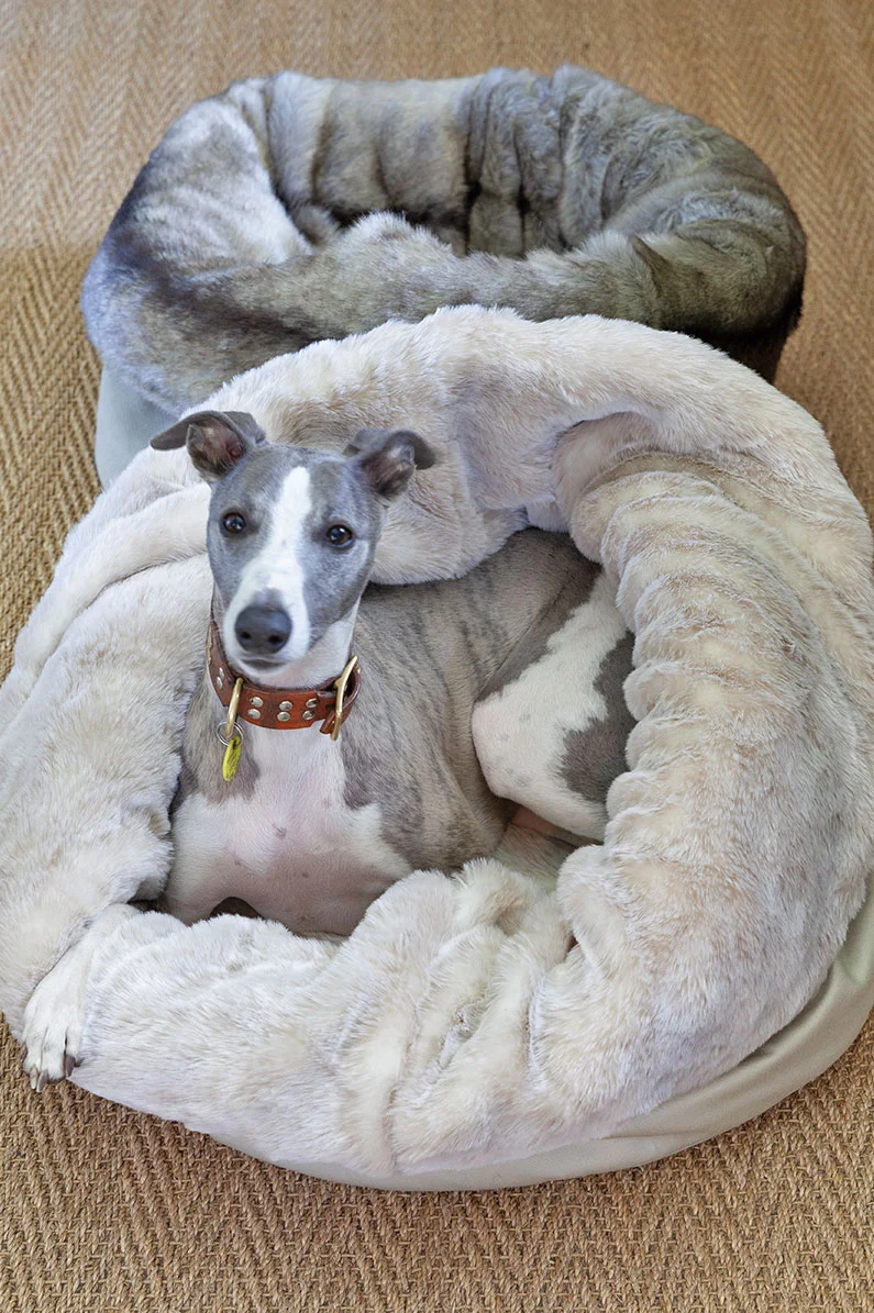 Maison Dog Luxury faux fur pet beds
