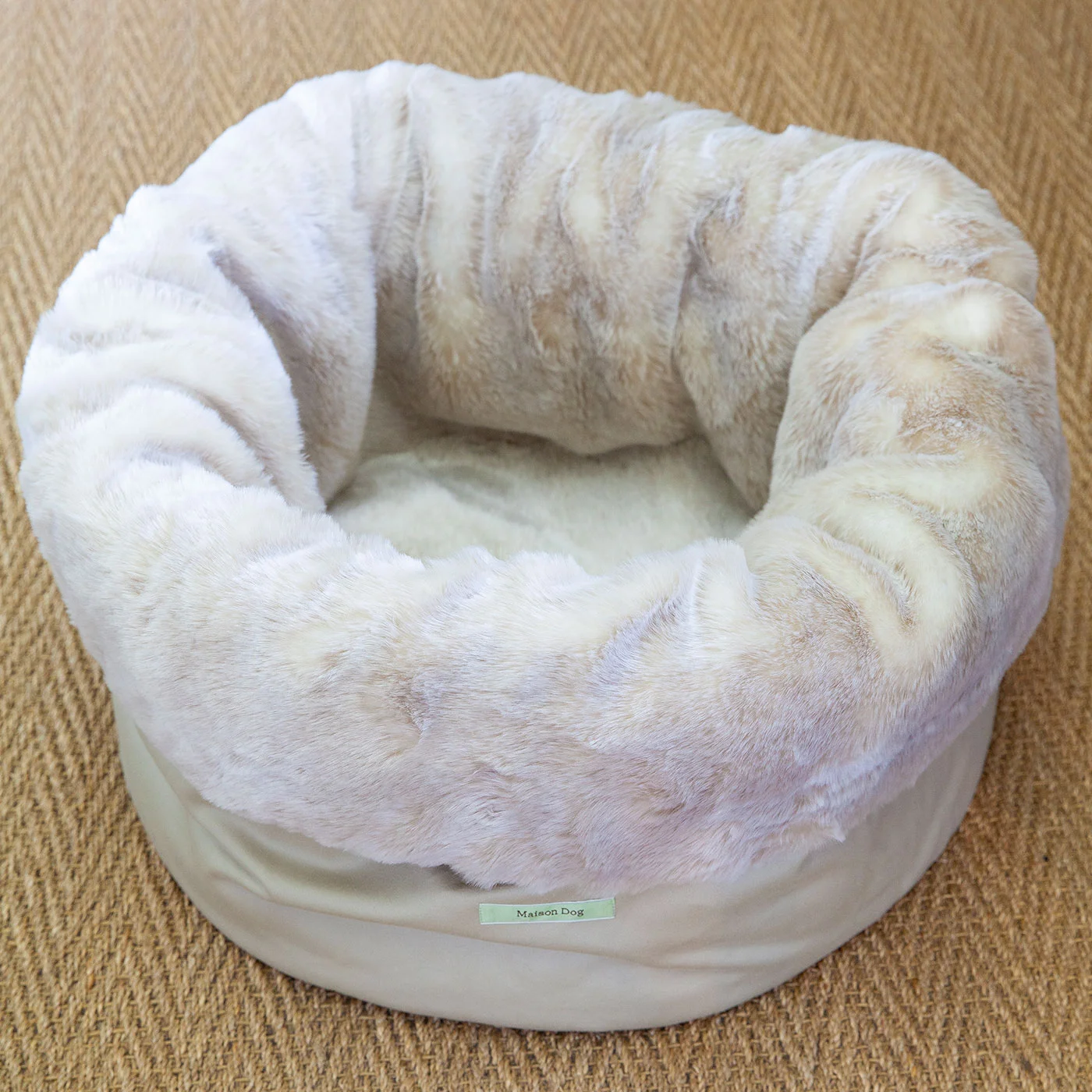 Maison Dog Luxury faux fur pet beds