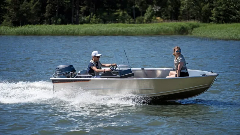 Buster_XSr_Aluminum_Motor_Boat.jpg.webp