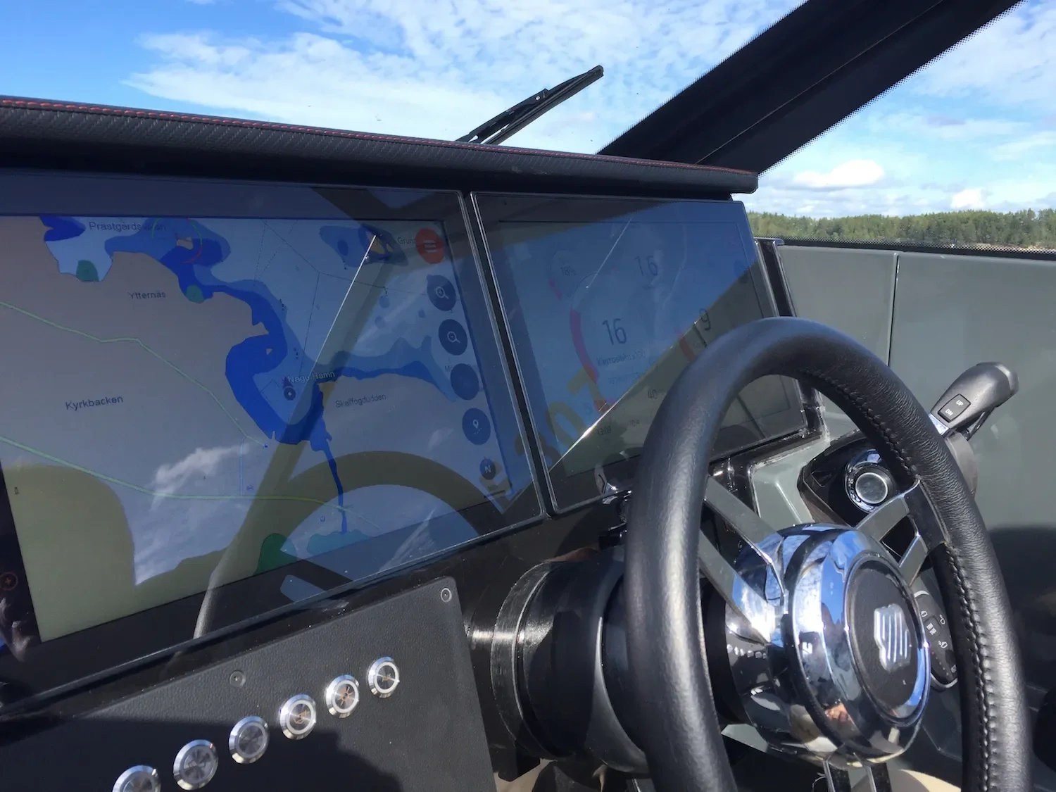 08-Buster Q_Phantom.jpeg.webp