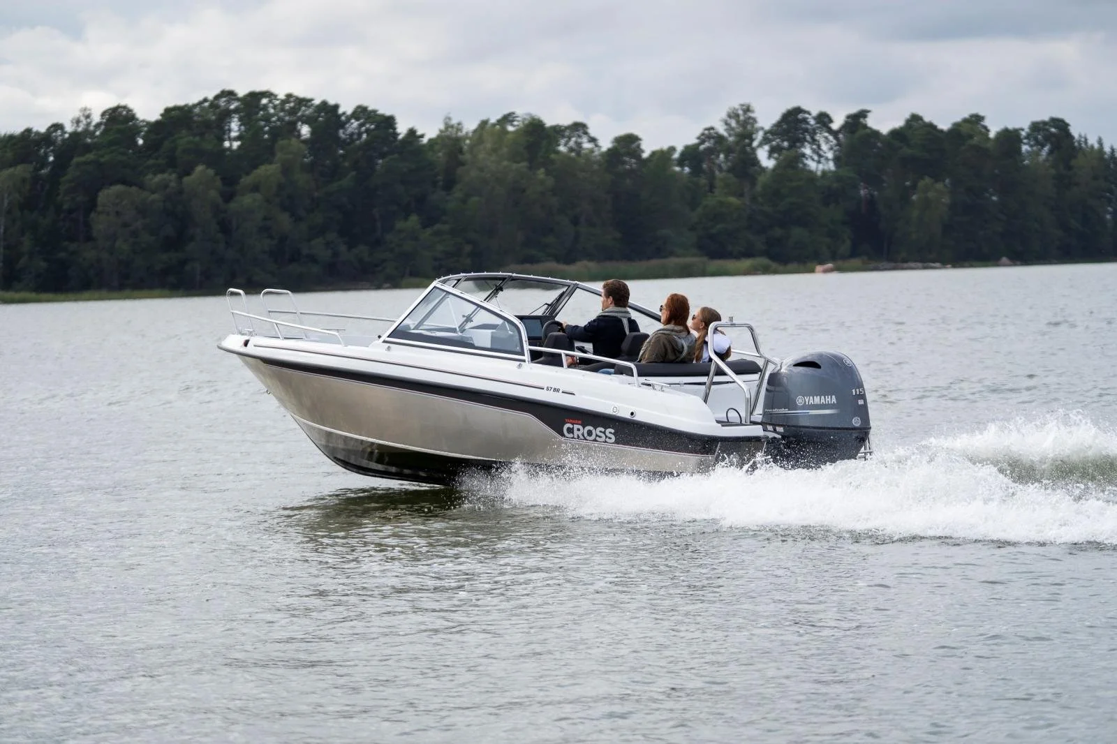 Cross_57BR_MotorBoat.jpg