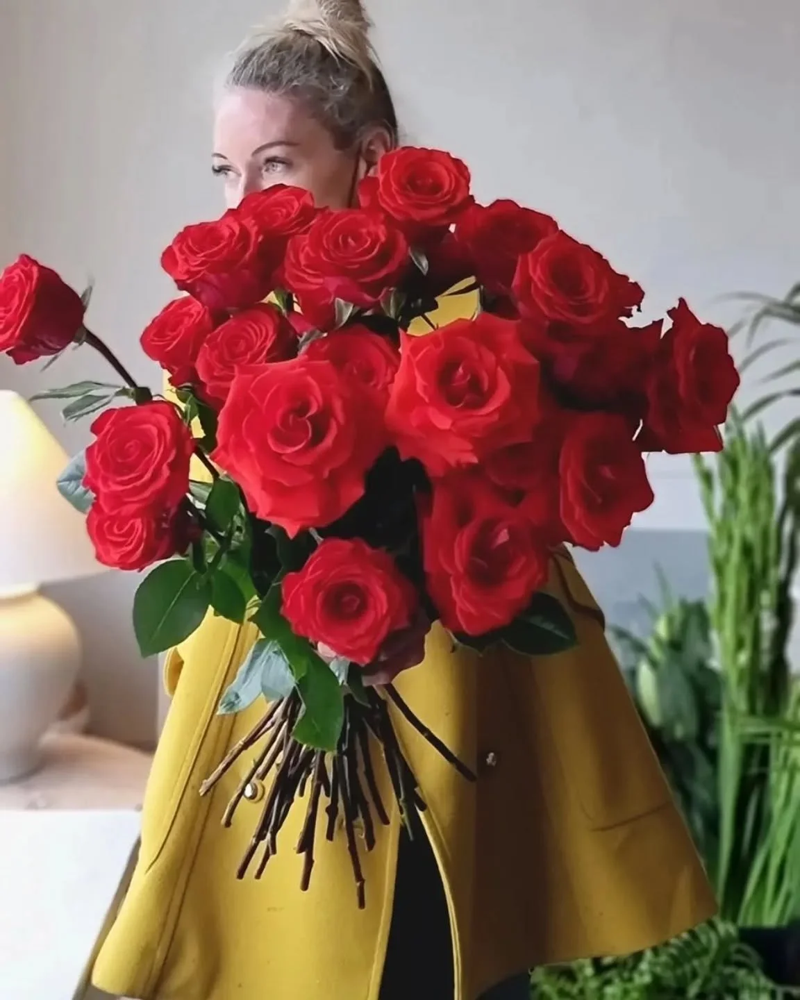 Valentine&rsquo;s Day is almost here ❤️

Our online shop is now open with a beautiful selection of traditional premium roses and romantic mixed-palette bouquets.

Pre-orders are essential to avoid missing out.
✨ Please order by Wednesday 11/2/26 ✨
Lo