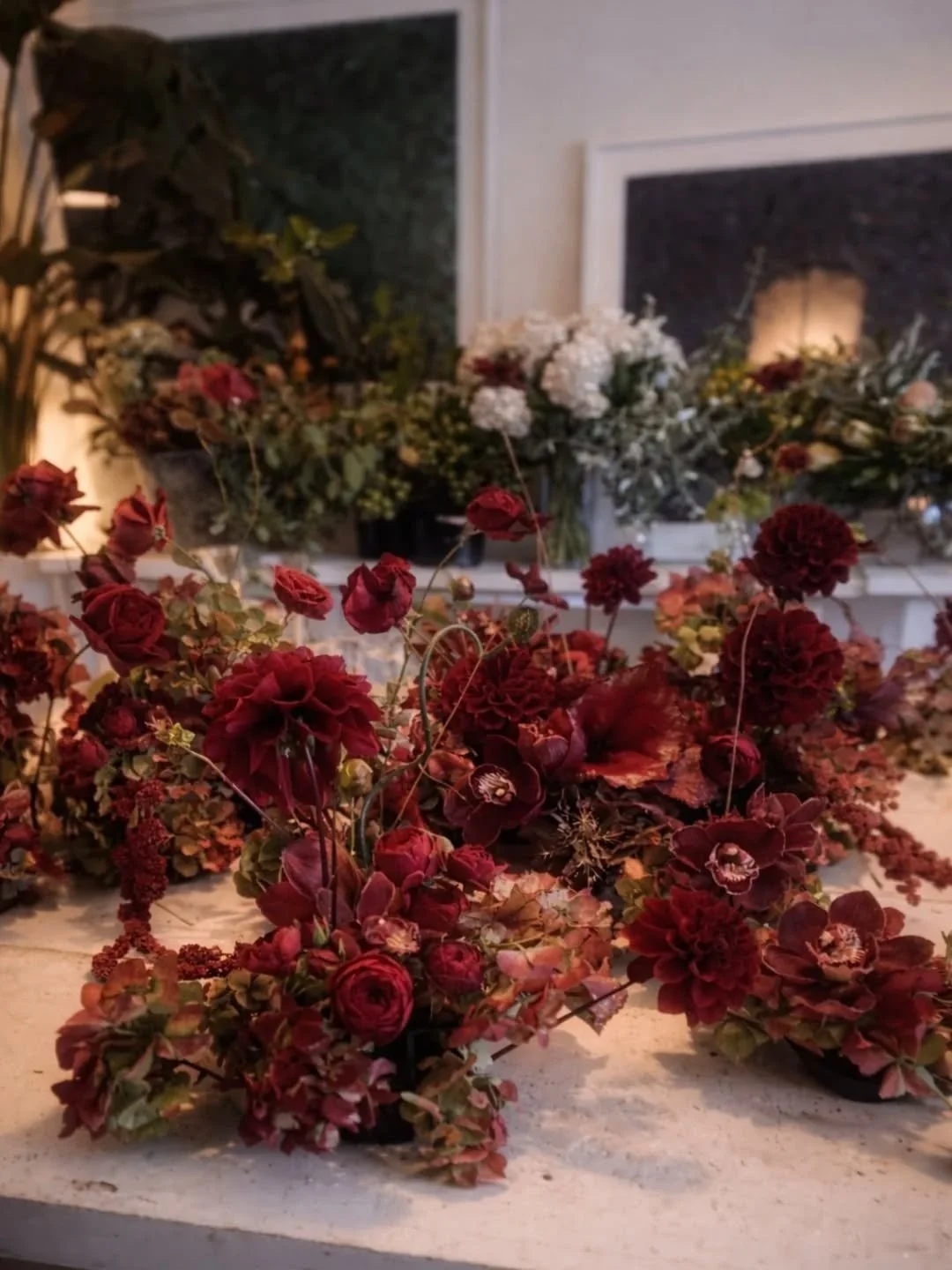 S N E A K  P E A K 
Nearly finished, our rich and elegant interpretation of 
our brides rich, moody, and slightly a little Goth vision
Can't wait to show you the bouquet🫦🥀

#flowersinavase1 #weddingflowers #burgundyflowers #moodyflowers #floristwoo