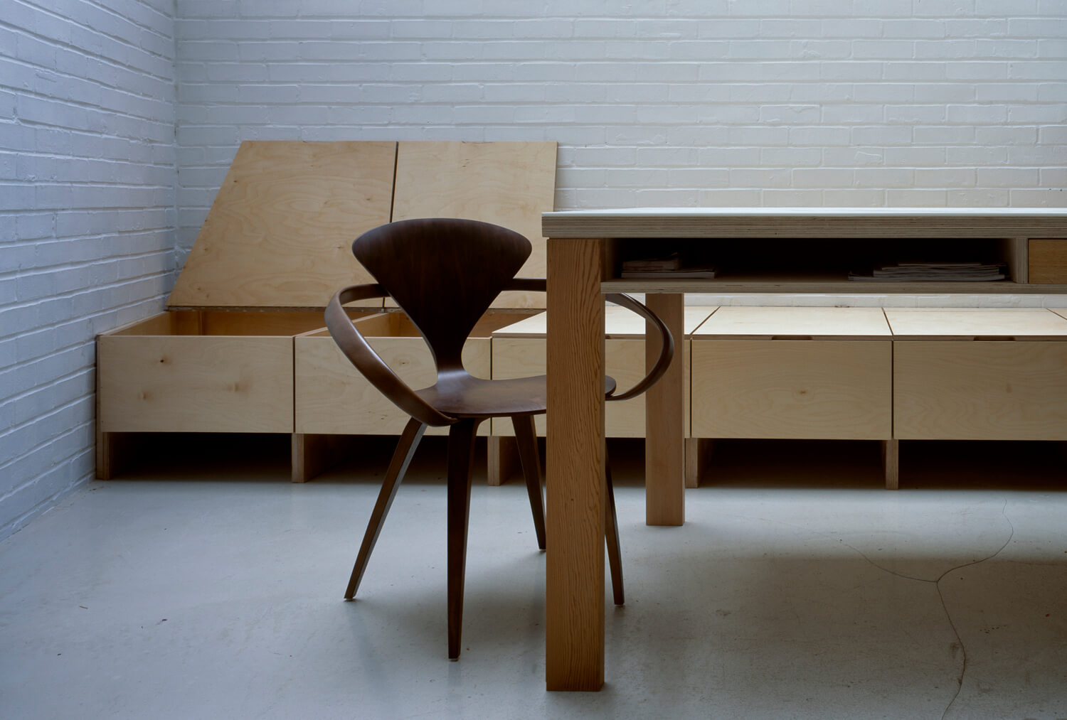 3 Table-Dining-Kitchen-Bizley-Somerset-Architect-Newington-Green-cherner-chair.jpg