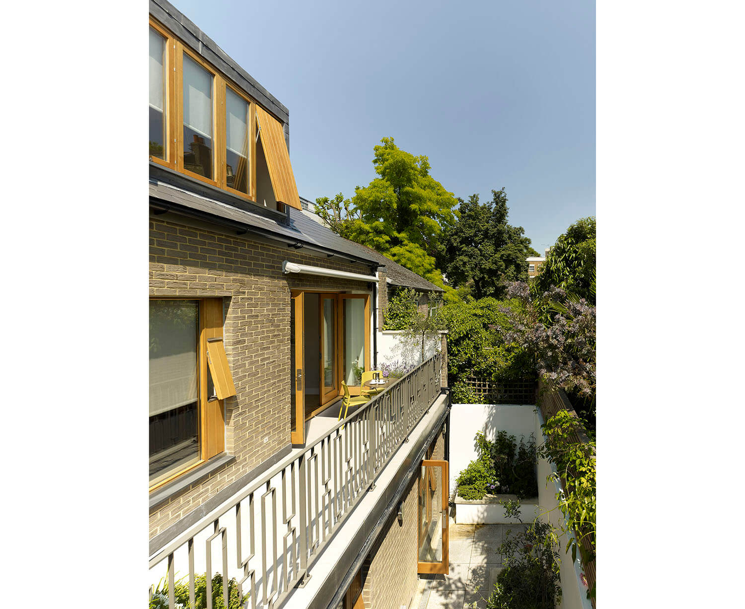 Holland Park Mews House 8 - W1500 RGB.jpg
