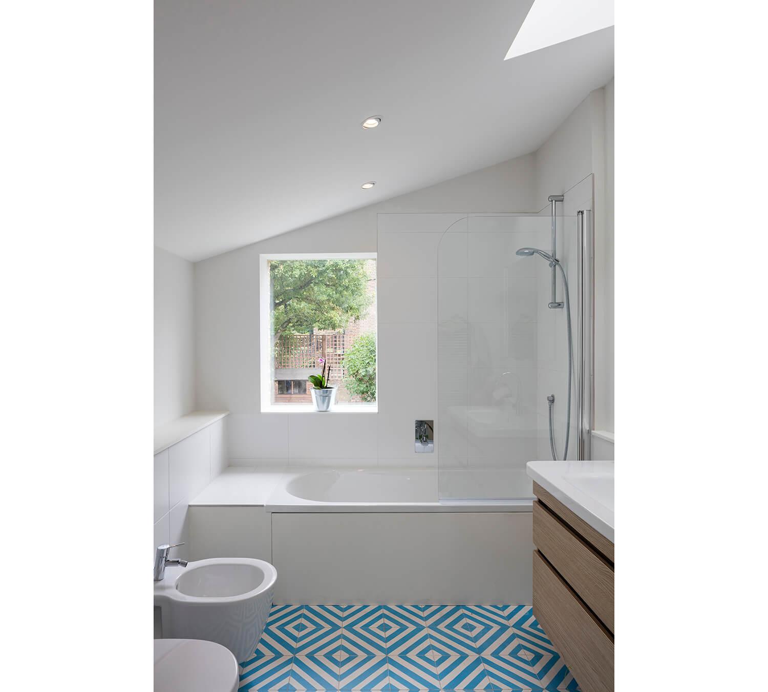 Kentish Town - Prewett Bizley Architects - Bathroom.jpg
