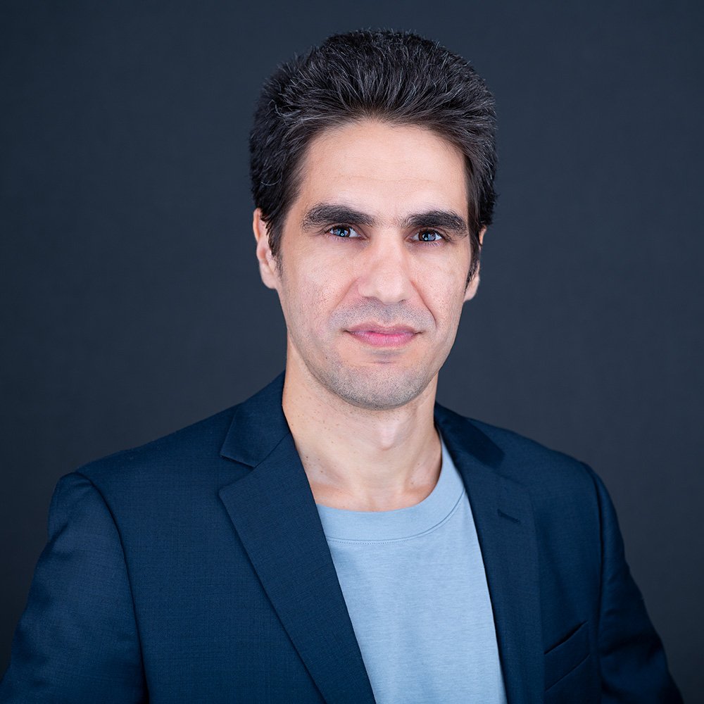 Individual professional headshot suitable for LinkedIn