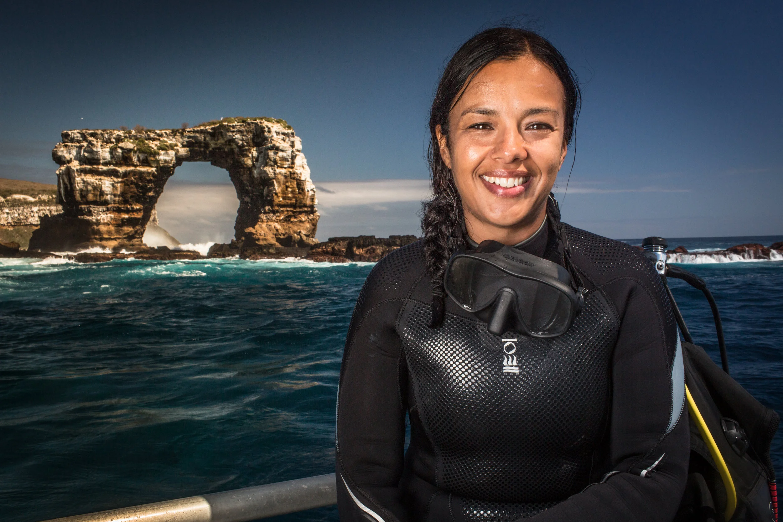 LIZ BONNIN-GALAPAGOS-BBC