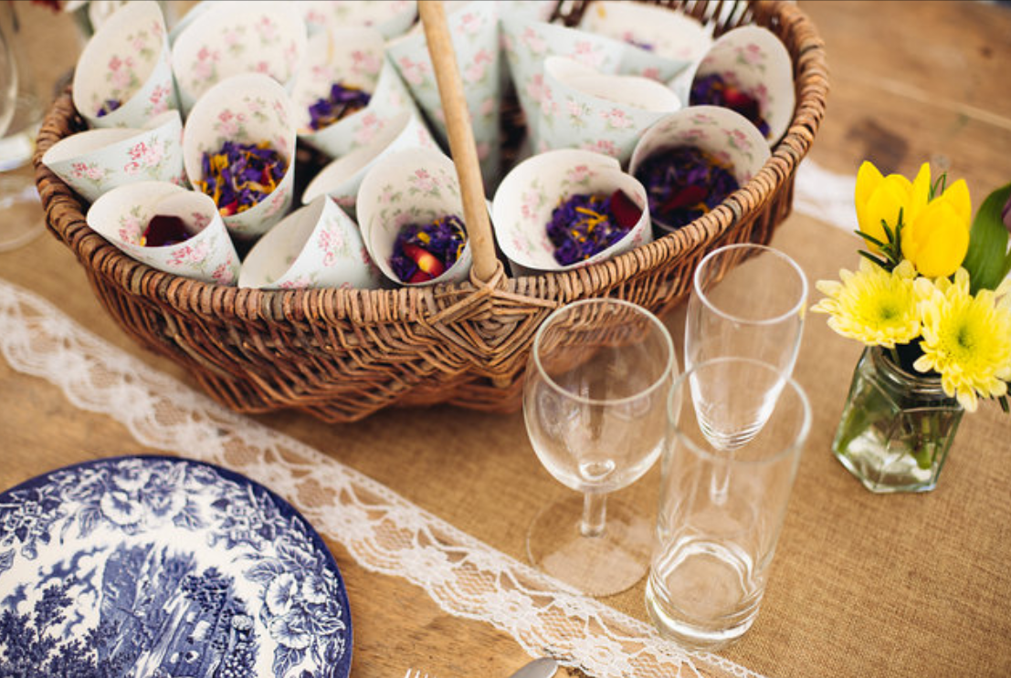 confetti basket - lace and hessian table runners 